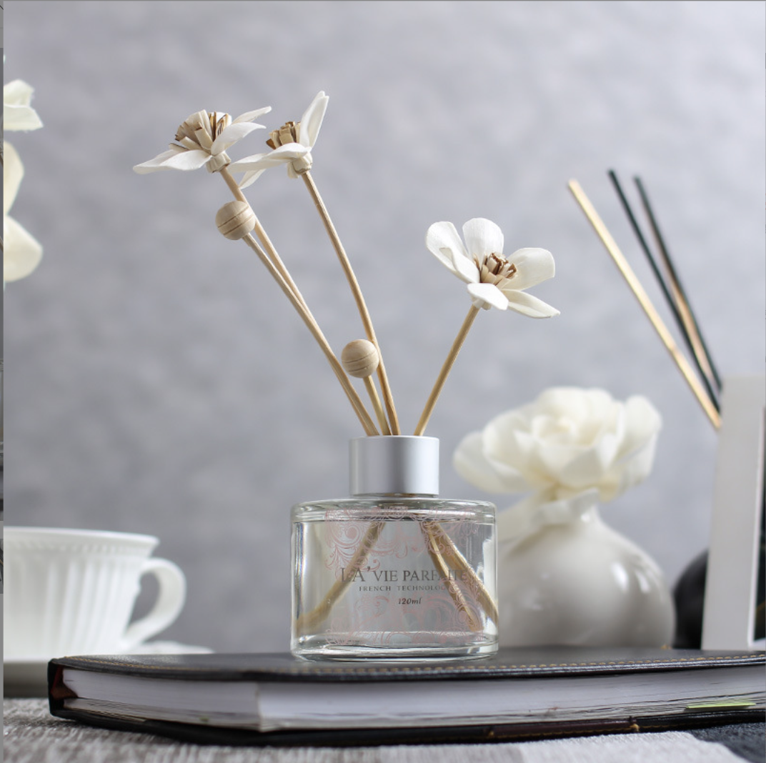 Tinh dầu khuếch tán thơm phòng lavie parfaite