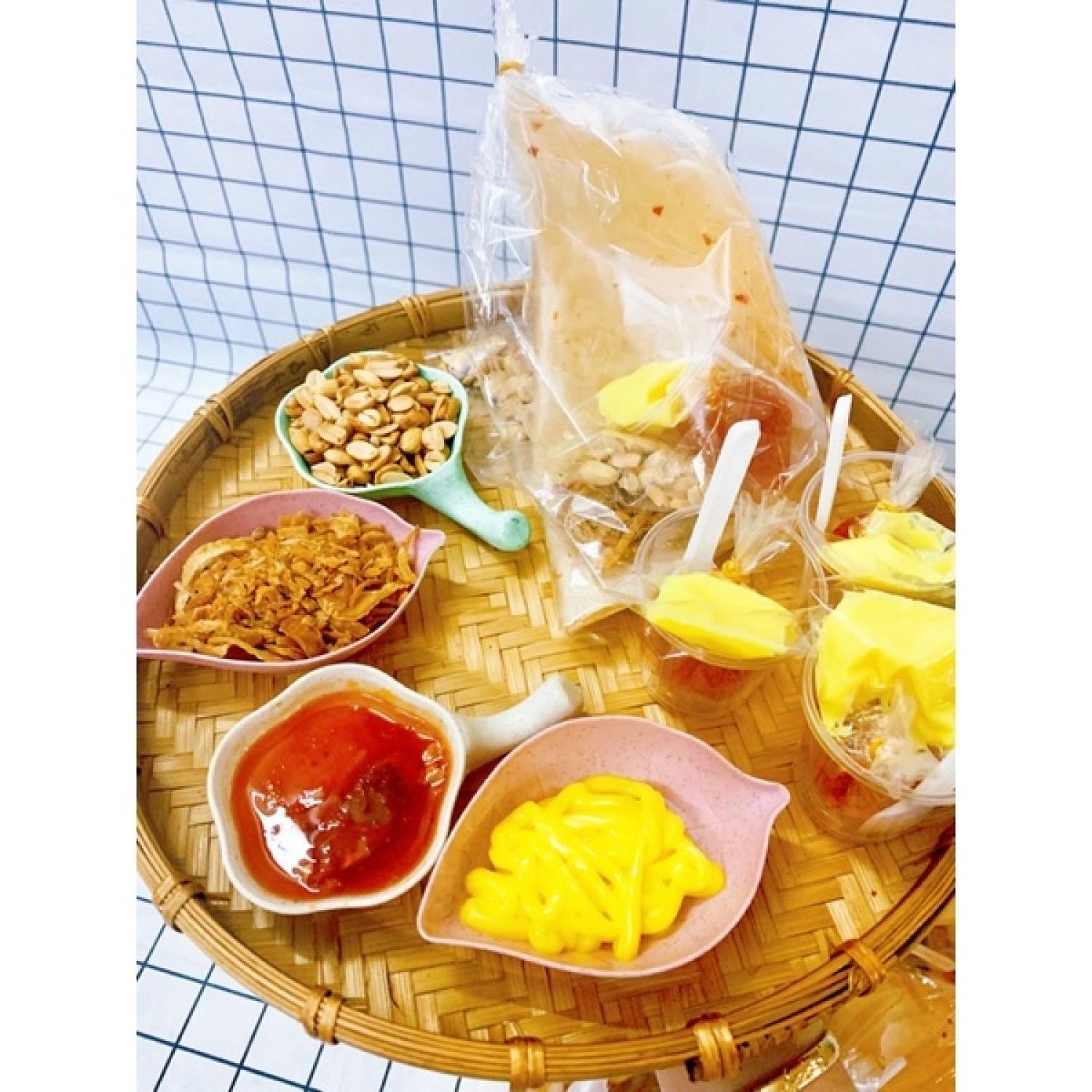 Bánh Tráng Chấm Bơ Me (dẻo ớt)