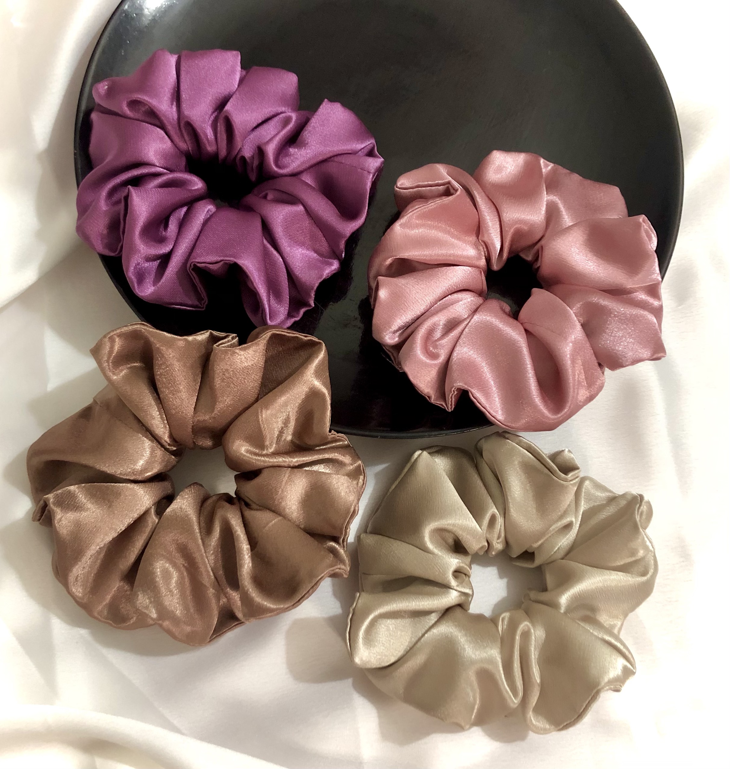 Scrunchies dây buộc tóc, cột tóc lụa ánh bóng cao cấp