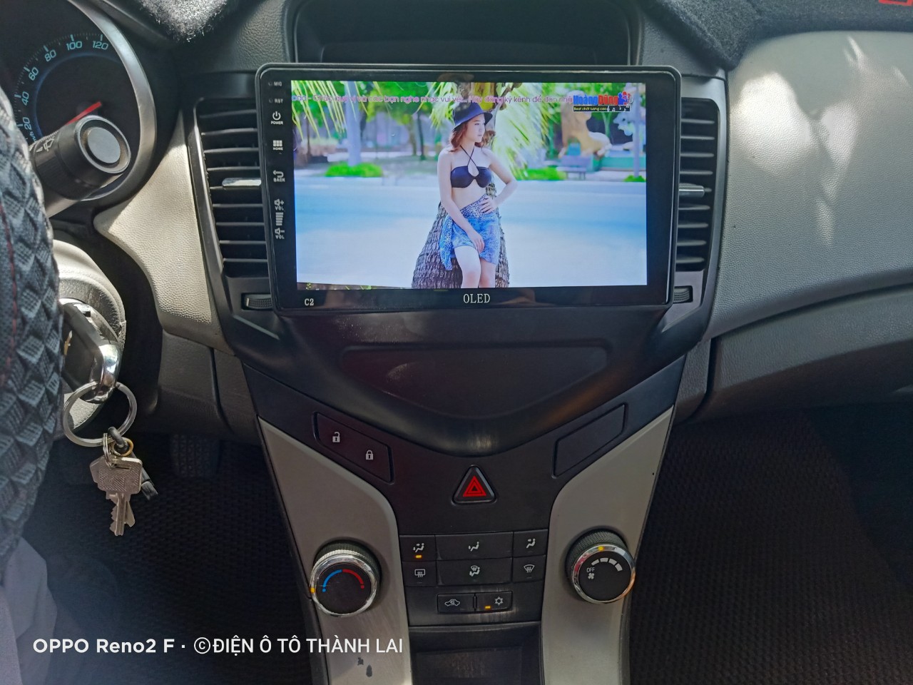 Màn hình Android ô tô 9 Inch Wifi, GPS,  Android 12 Full