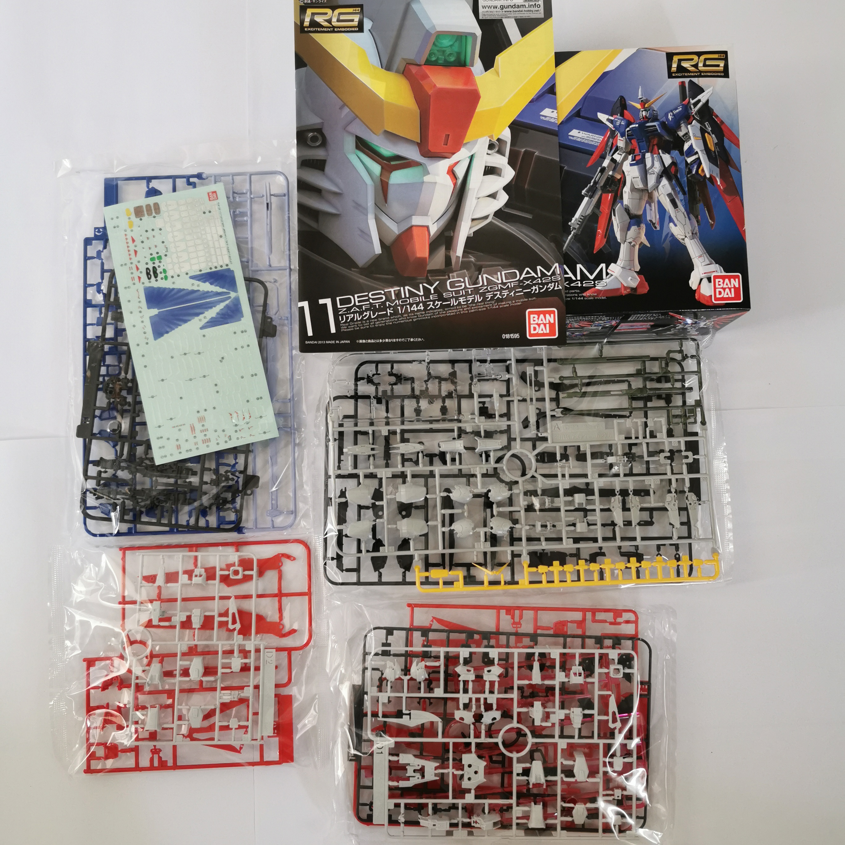 [HCM][RG] Mô hình Gundam ZGMF-X42S Destiny