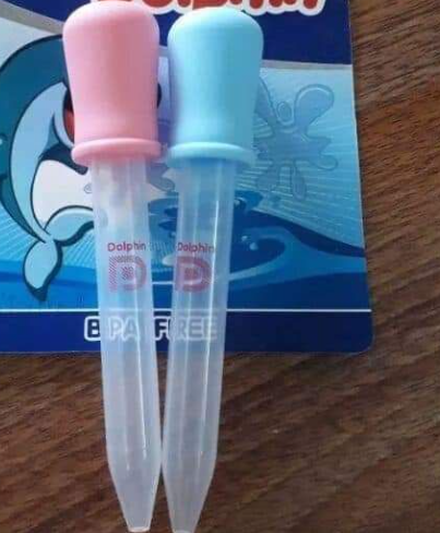 Dụng cụ uống thuốc Dolphin
