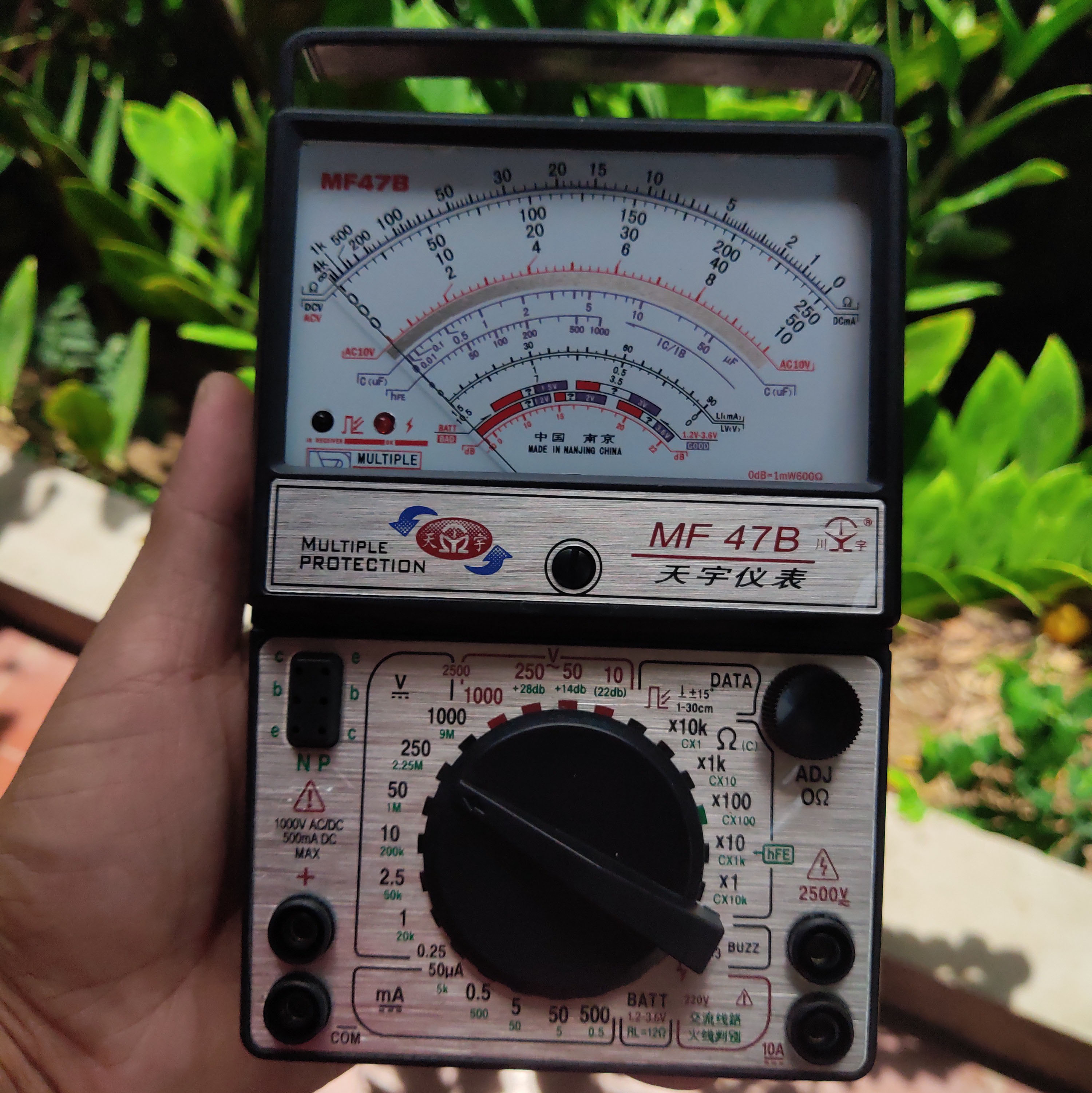 Đồng hồ vạn năng cơ MF 47B