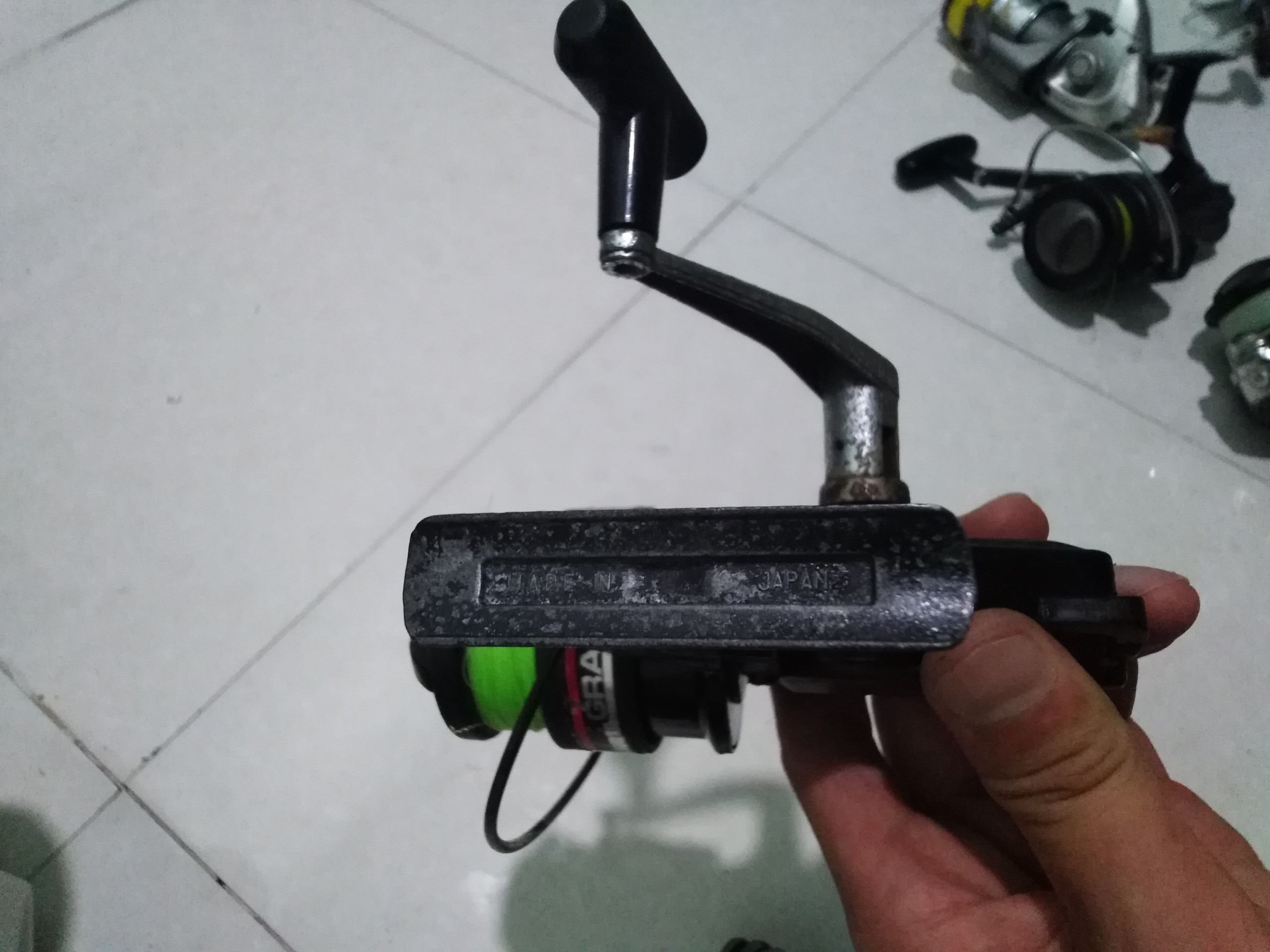 Máy câu bãi nhật Graphite spool 4000