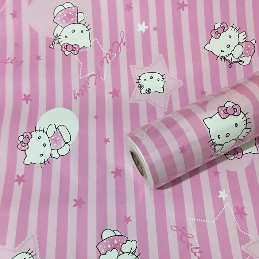 10M Giấy Dán Tường Sẵn Keo Kitty Dọc Hồng (10m x 45cm)