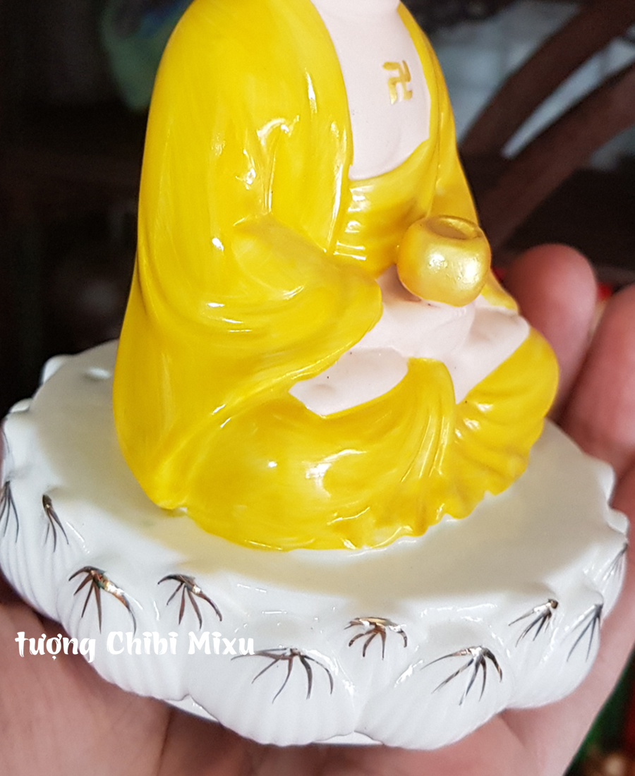 Tượng Phật tọa đài sen - Phật Ông gốm vàng (Kèm chuỗi)