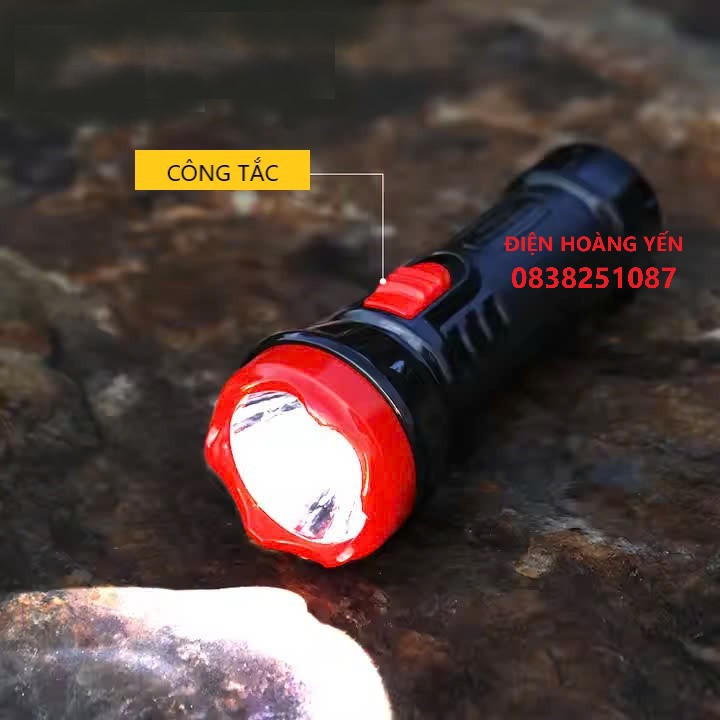 Đèn pin cầm tay mini KY- 9936 tiện dụng có phích cắm sạc đằng sau