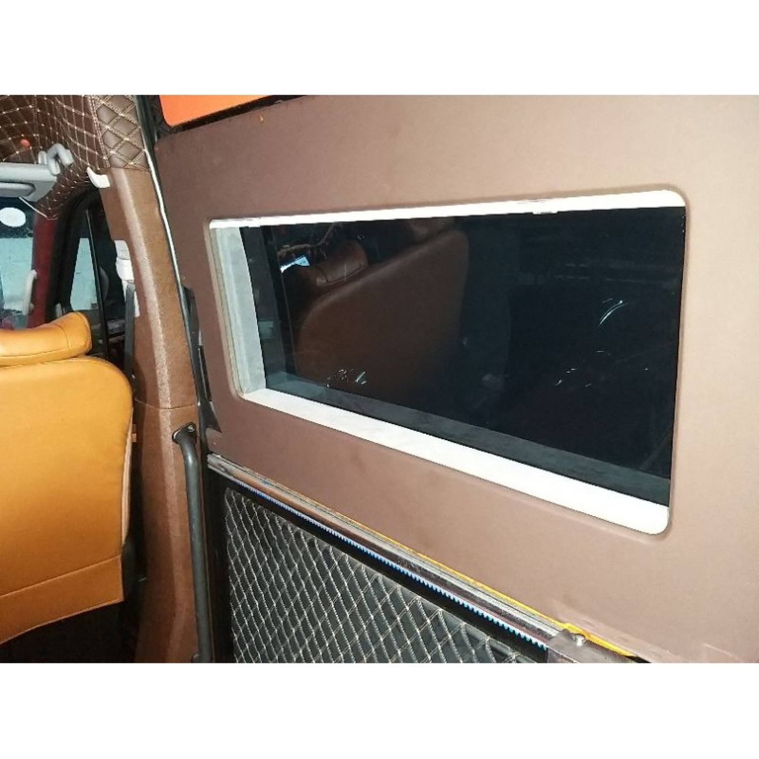 rèm cơ hoặc điện cho xe limousine