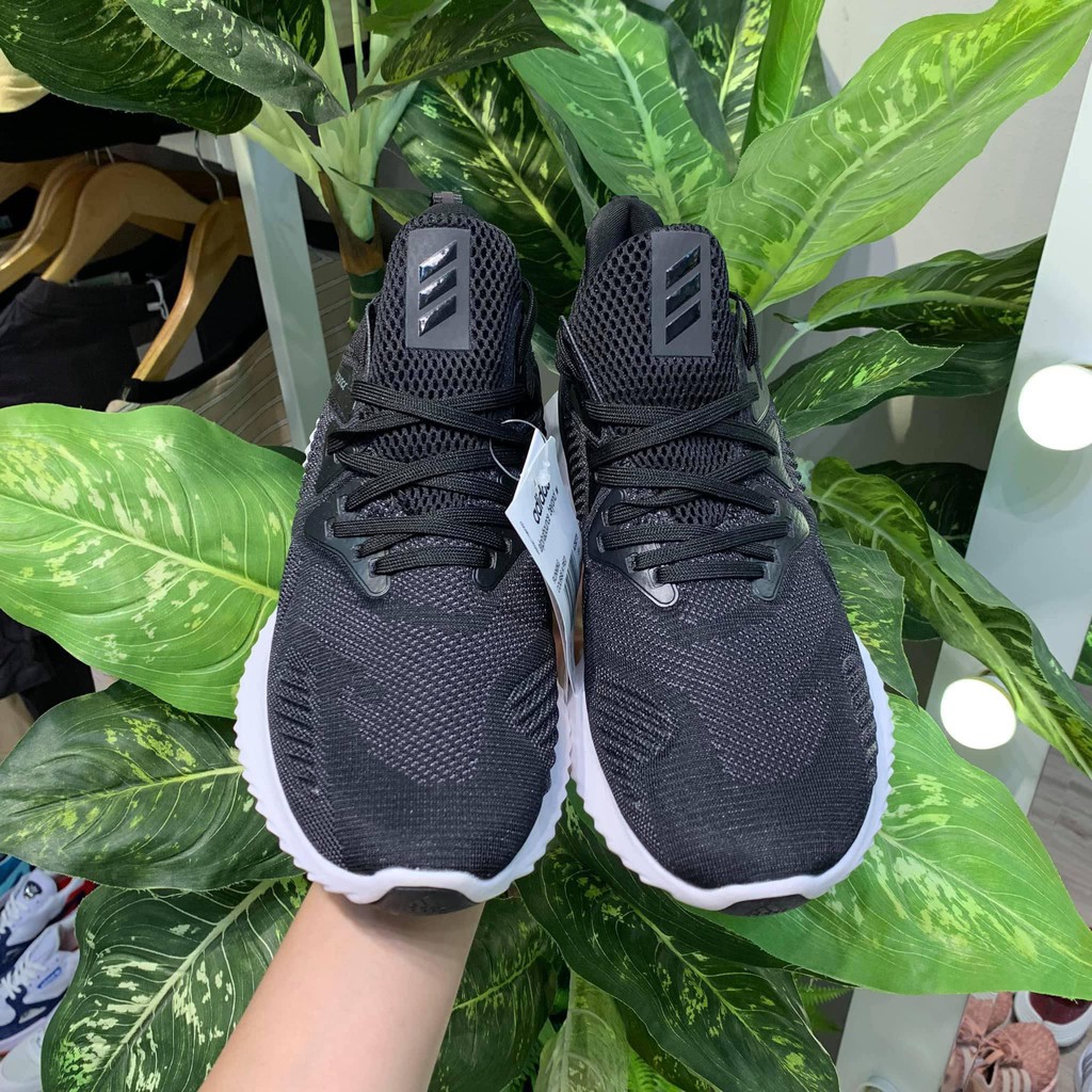 Giày alpha bounce đen trắng