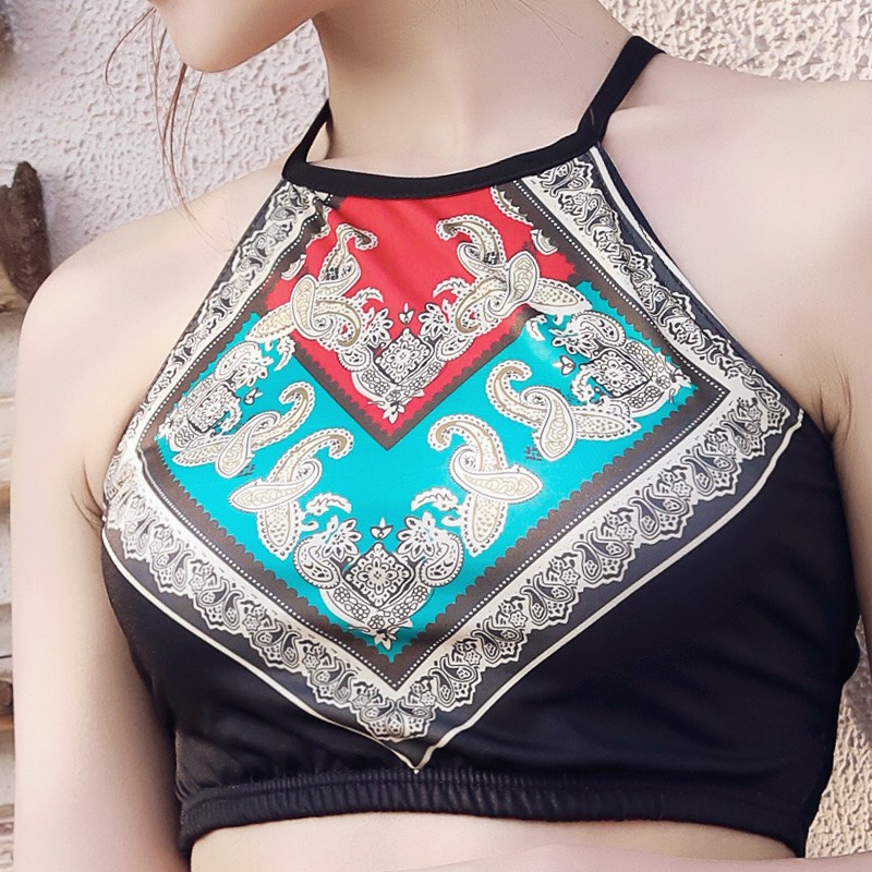Bộ bikini áo yếm kèm khăn