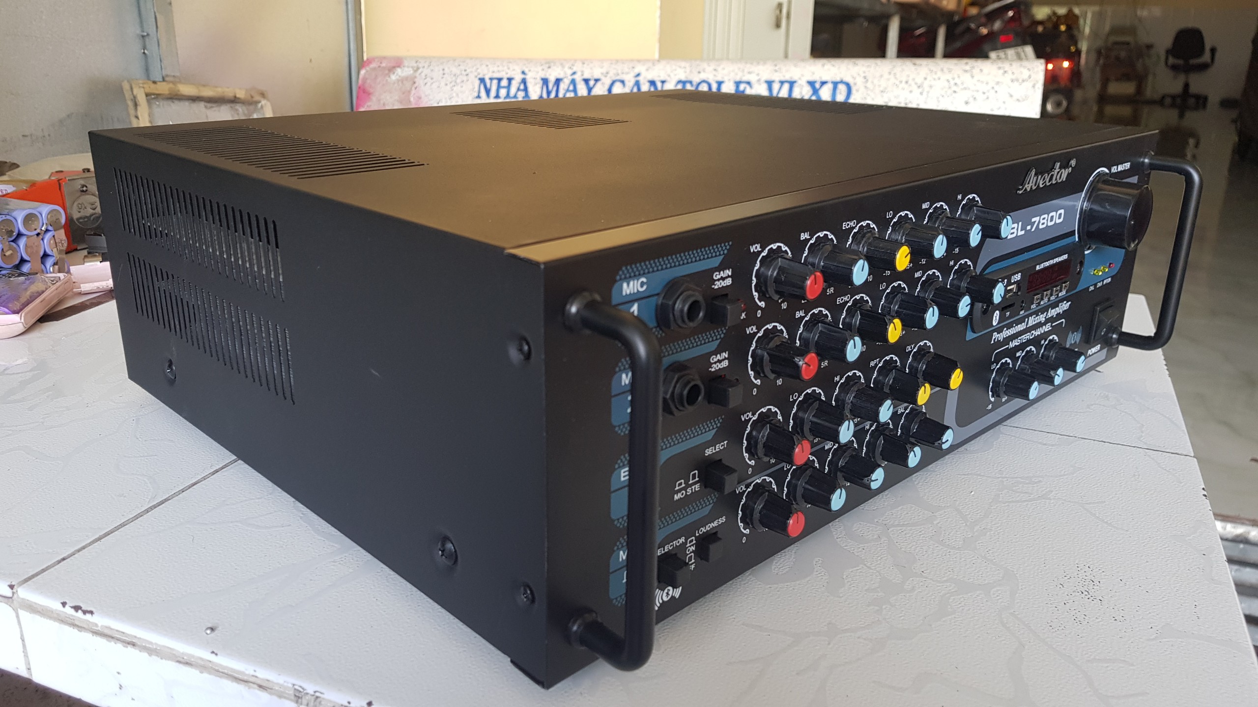 Amply bluetooth karaoke nghe nhạc avecor 7800BL 12 SÒ