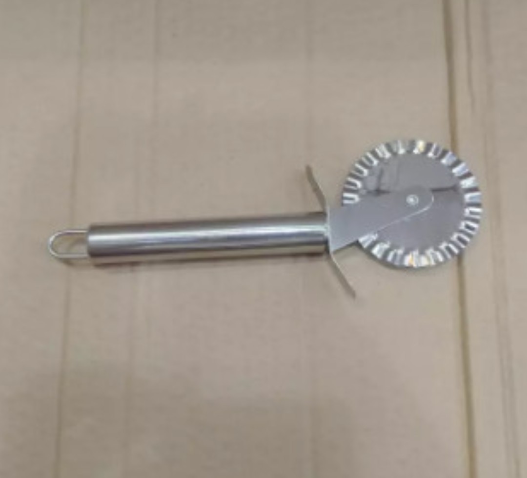 DAO CĂT BÁNH CẮT BỘT CÓ RĂNG CƯA INOX