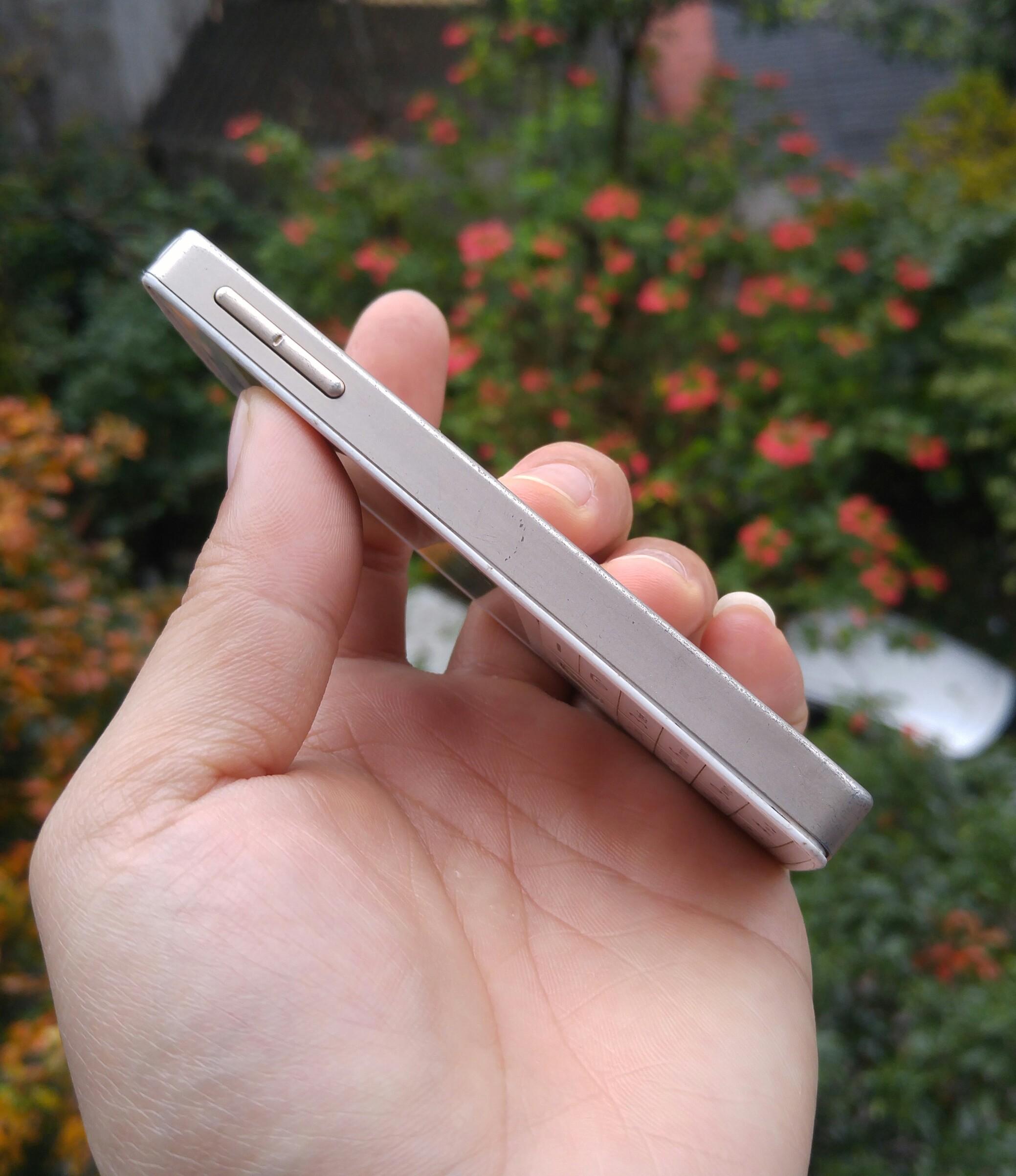 Điện thoại Nokia 515 1 Sim Nguyên .Z.i.n.