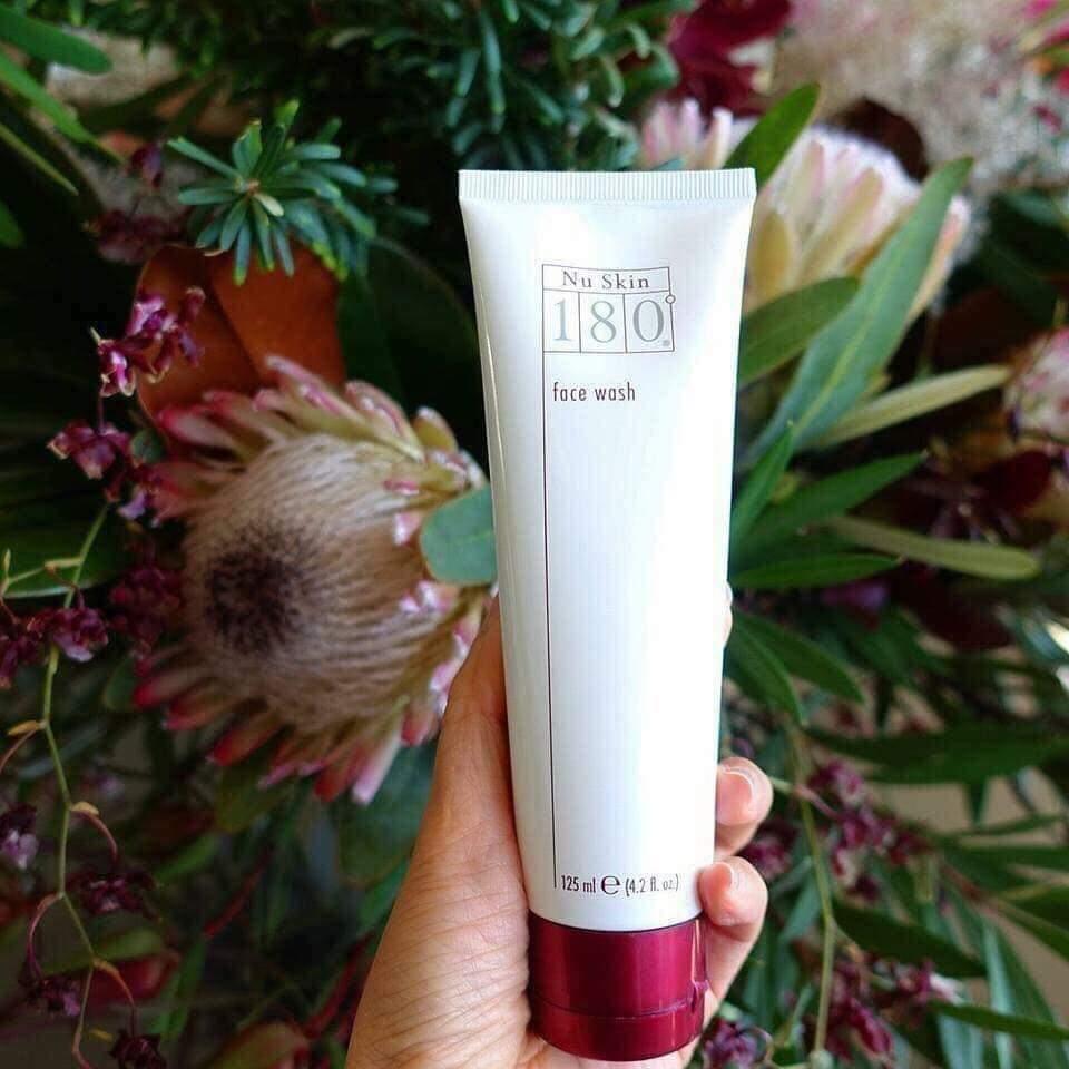 [HCM]Sữa rửa mặt Vitamin C 180 Face Wash Nuskin