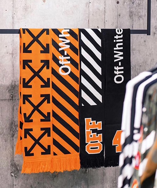 Khăn len Off White