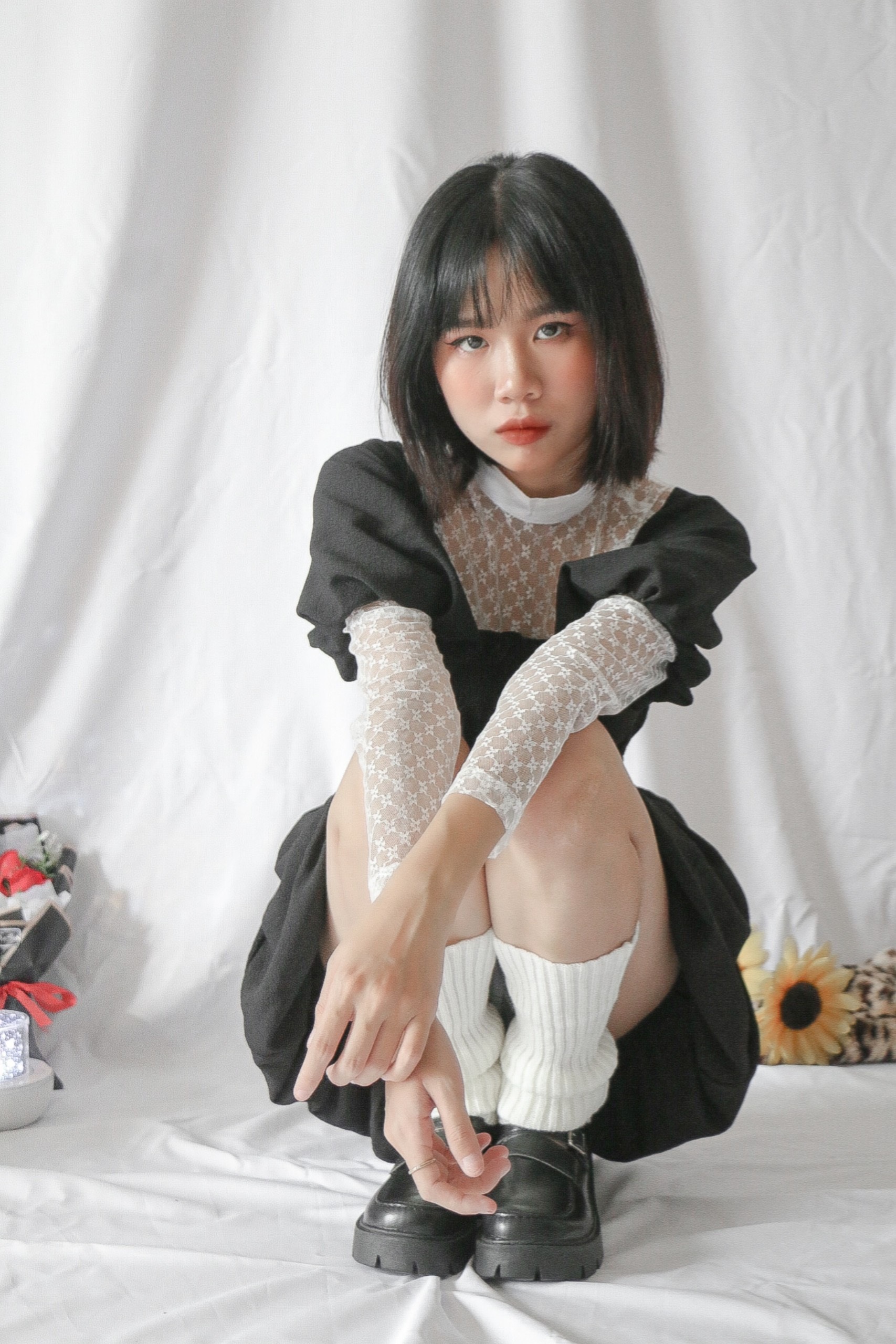 Đầm đen phối ren - Hira Dress