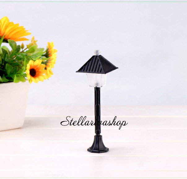 [HCM]Mô hình Đèn Đường Kiểu Lớn sáng 2 màu trang trí tiểu cảnh thủy sinh terrarium chậu cây cảnh sen đá bánh kem xương rồng