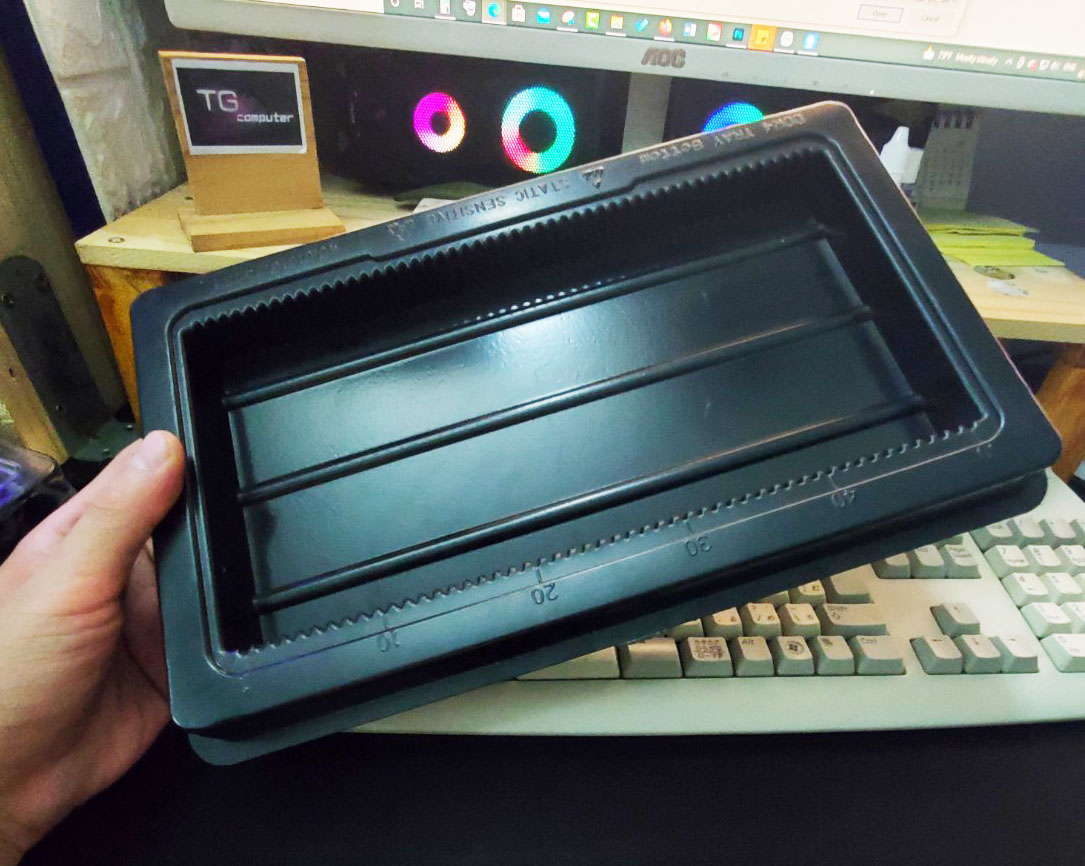 [HCM]Khay đựng ram PC - Có nắp đậy.