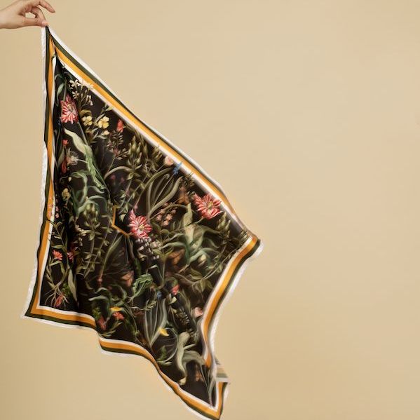 Oceana London - Khăn lụa vuông Sirine Scarf