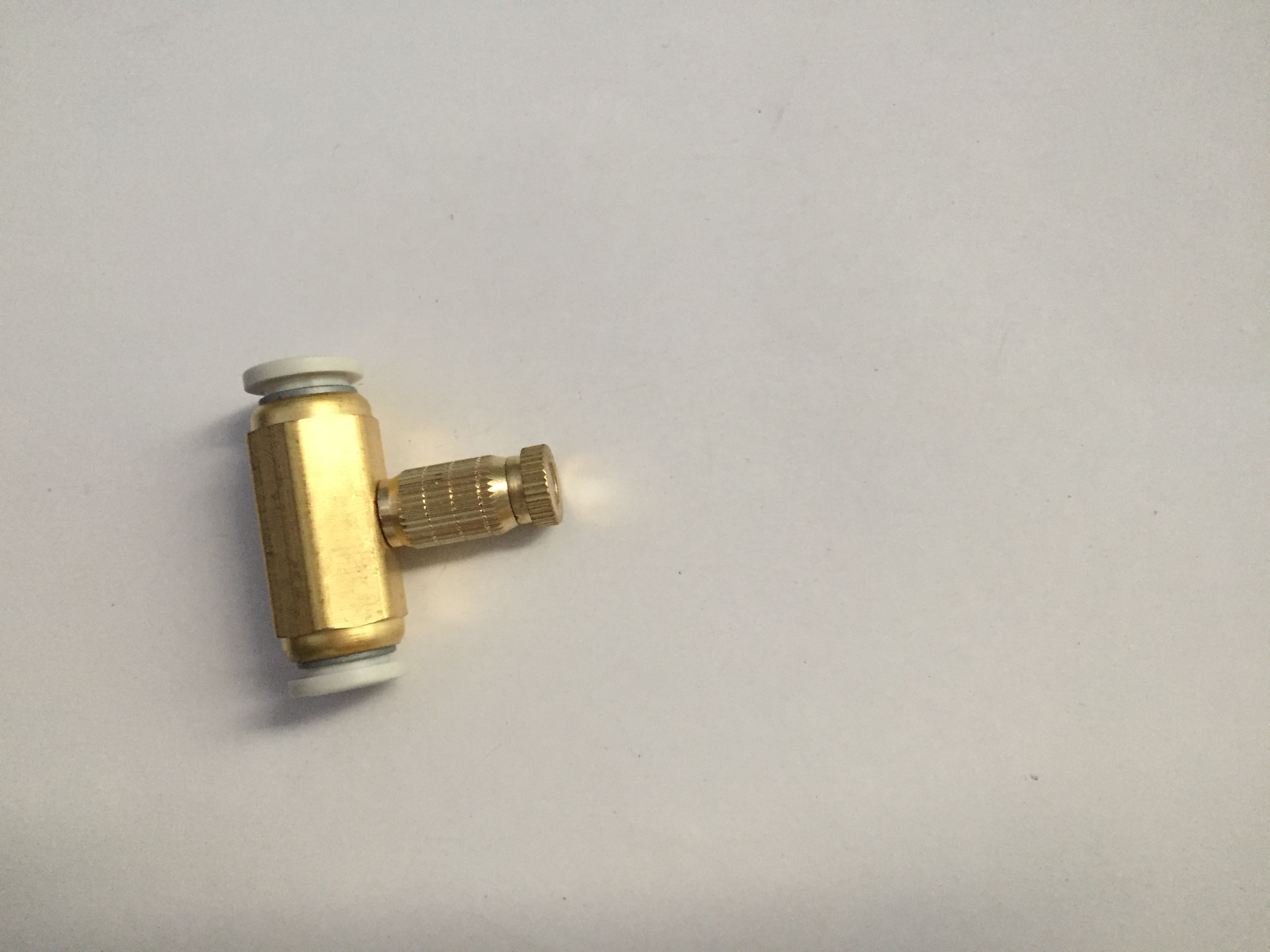 Đế béc phun sương giữa nối ống 8mm