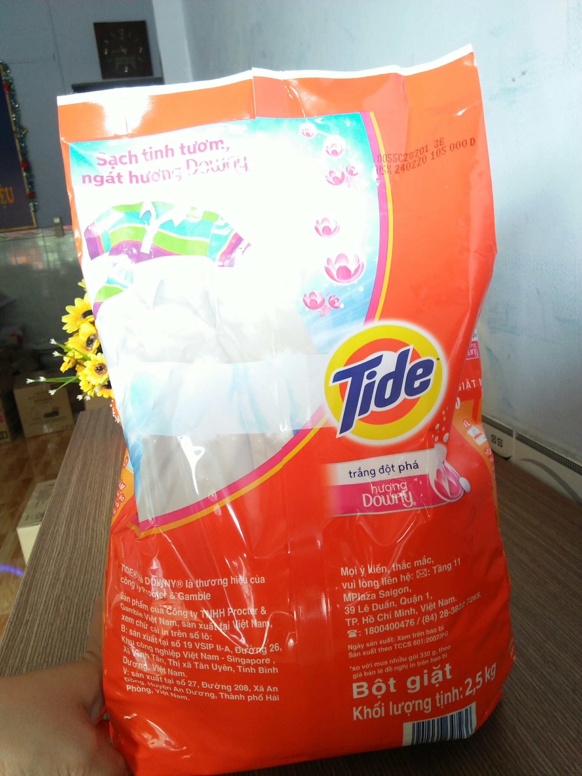 Bột giặt Tide 2.5kg