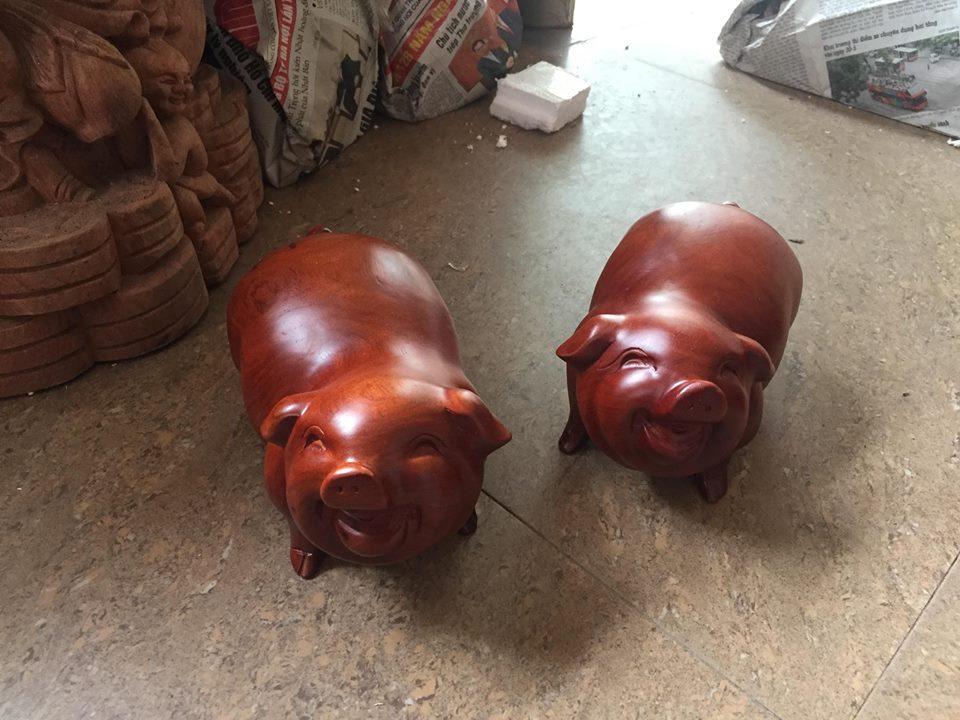 đôi tượng lợn gỗ hương