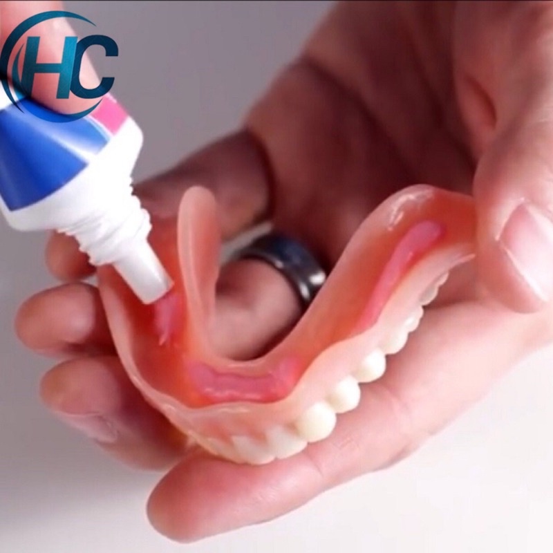 Keo dán hàm răng giả Fixodent - Hộp 68g