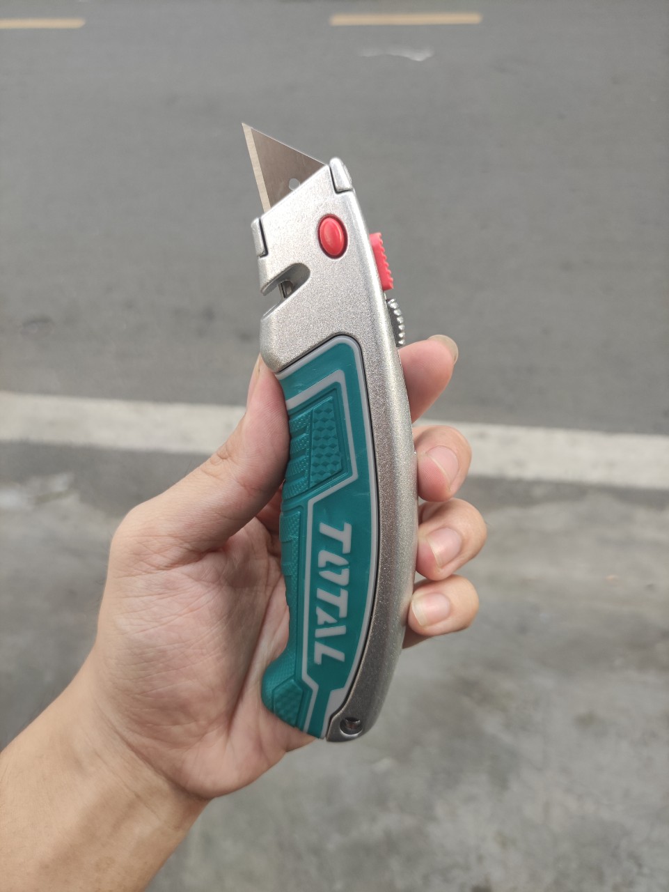 Dao Rọc Giấy Đa Năng Tht5126128 Total