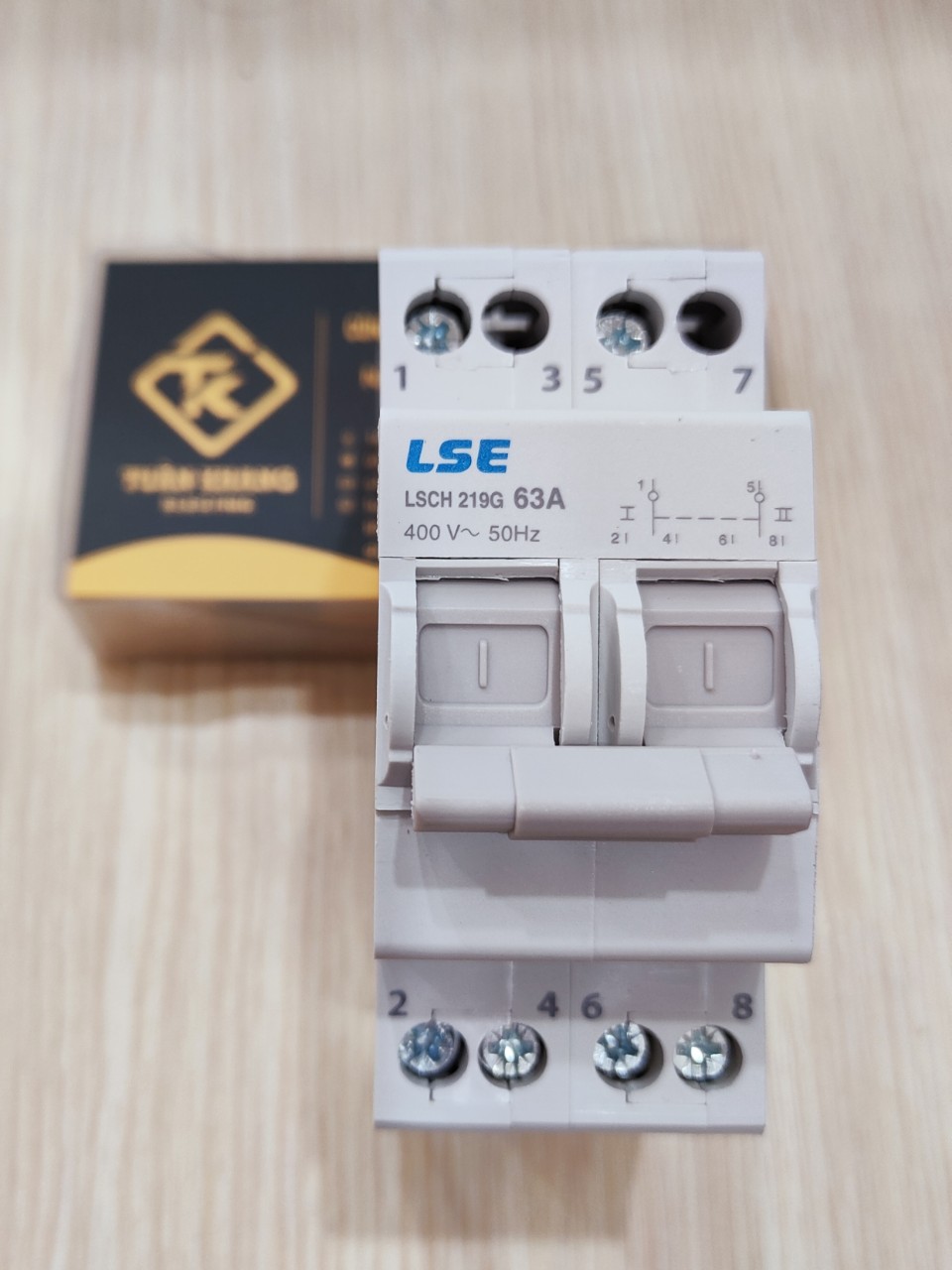 CB đảo chiều 2 pha (Aptomat đảo chiều 2 tép) LSE 20A - 63A