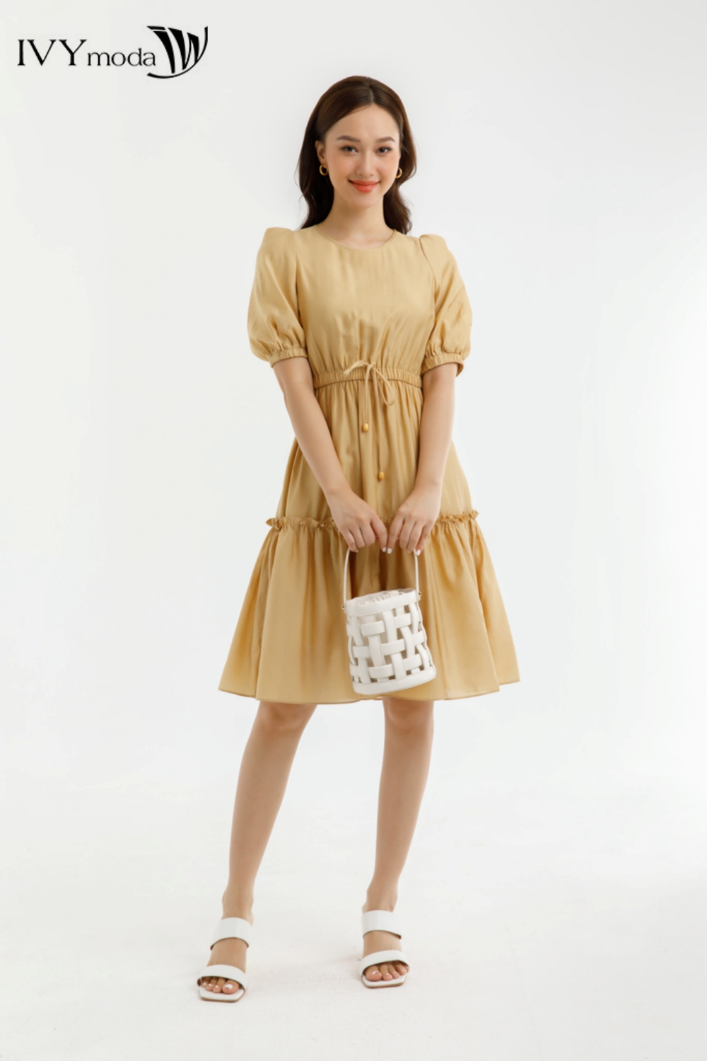 Đầm lụa xòe eo rút dây IVY moda MS 48M7543