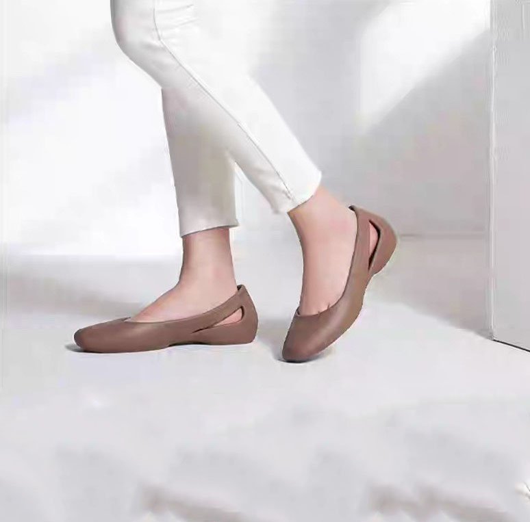 GIÀY NHỰA CROCS LAURA SLOANE FLAT
