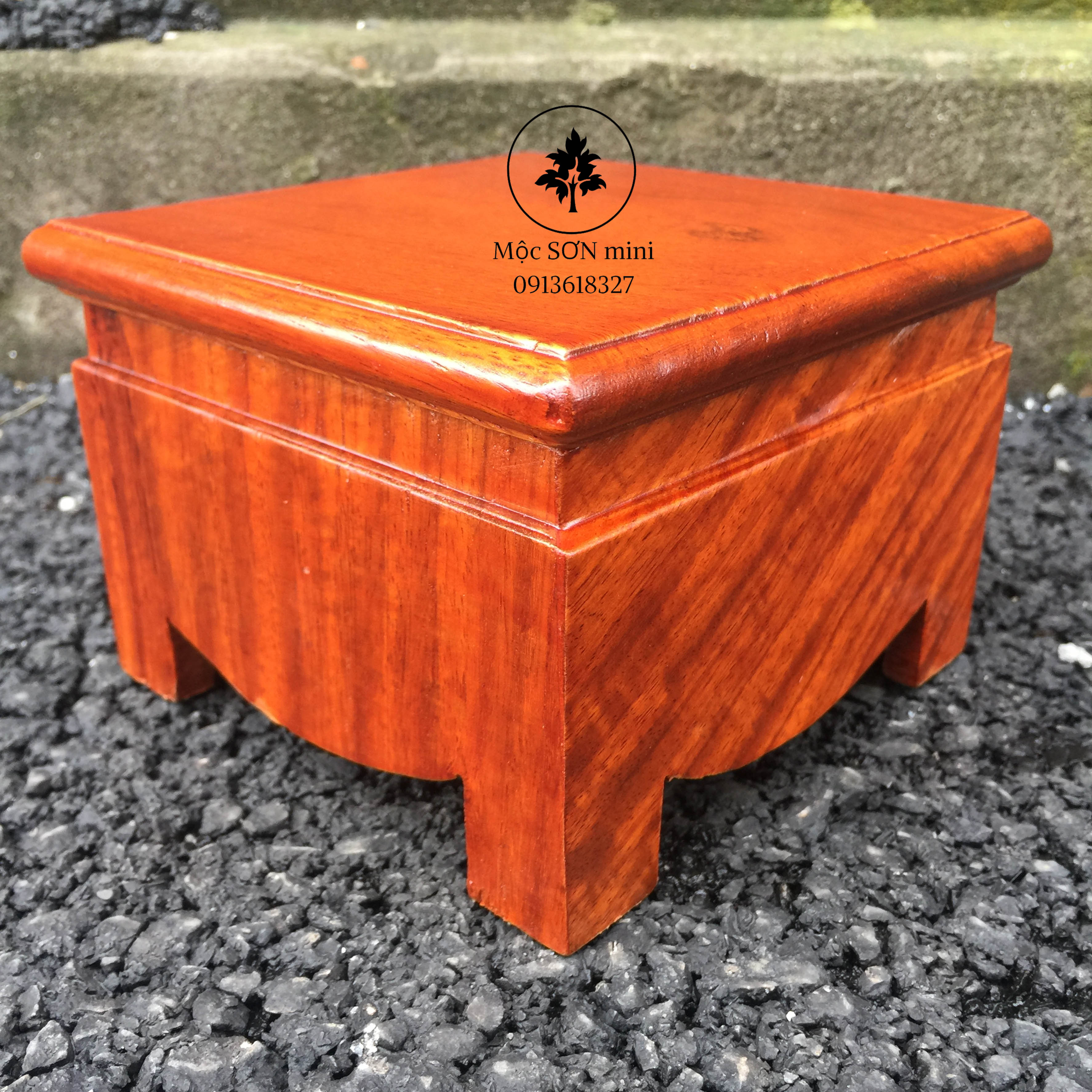 Đế Nhất sơn vuông gỗ hương,nhất sơn trơn để bát hương,cao 9cm