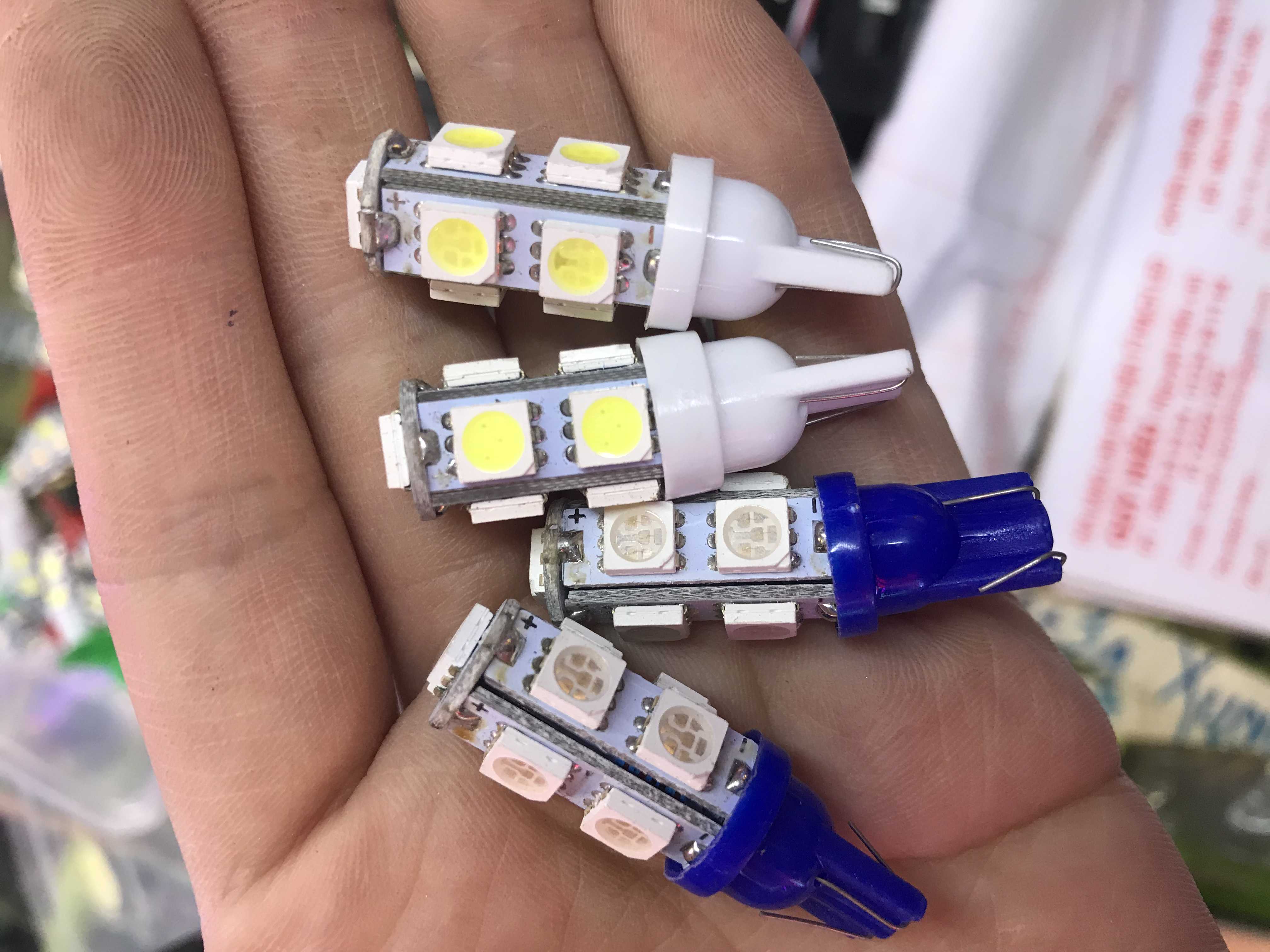 2 chiếc bóng led xe máy 2 tầng bóng - 2chiecbongledxemay2tangbong