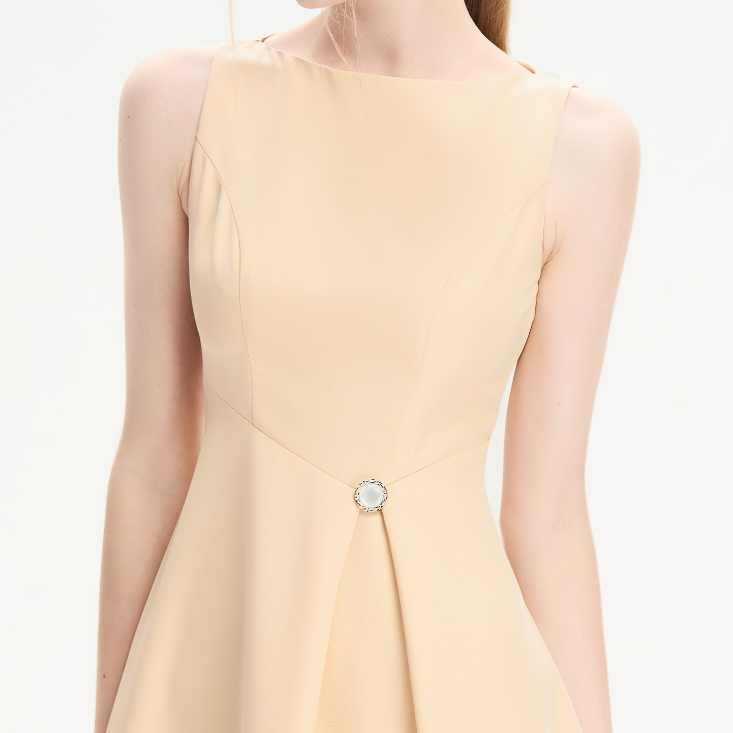 Đầm midi xòe cotton lạnh xếp ly tà lệch Maybi