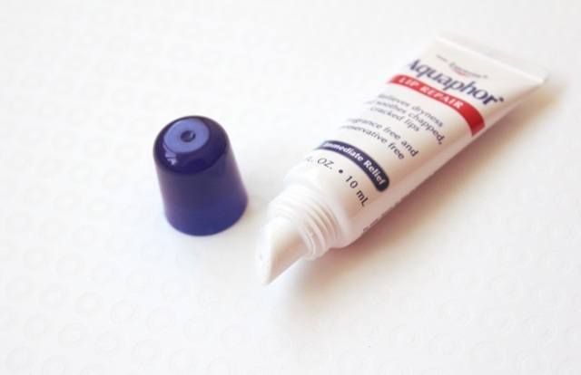 Son Dưỡng Môi Aquaphor Lip Repair 10ml [Bill Mỹ]