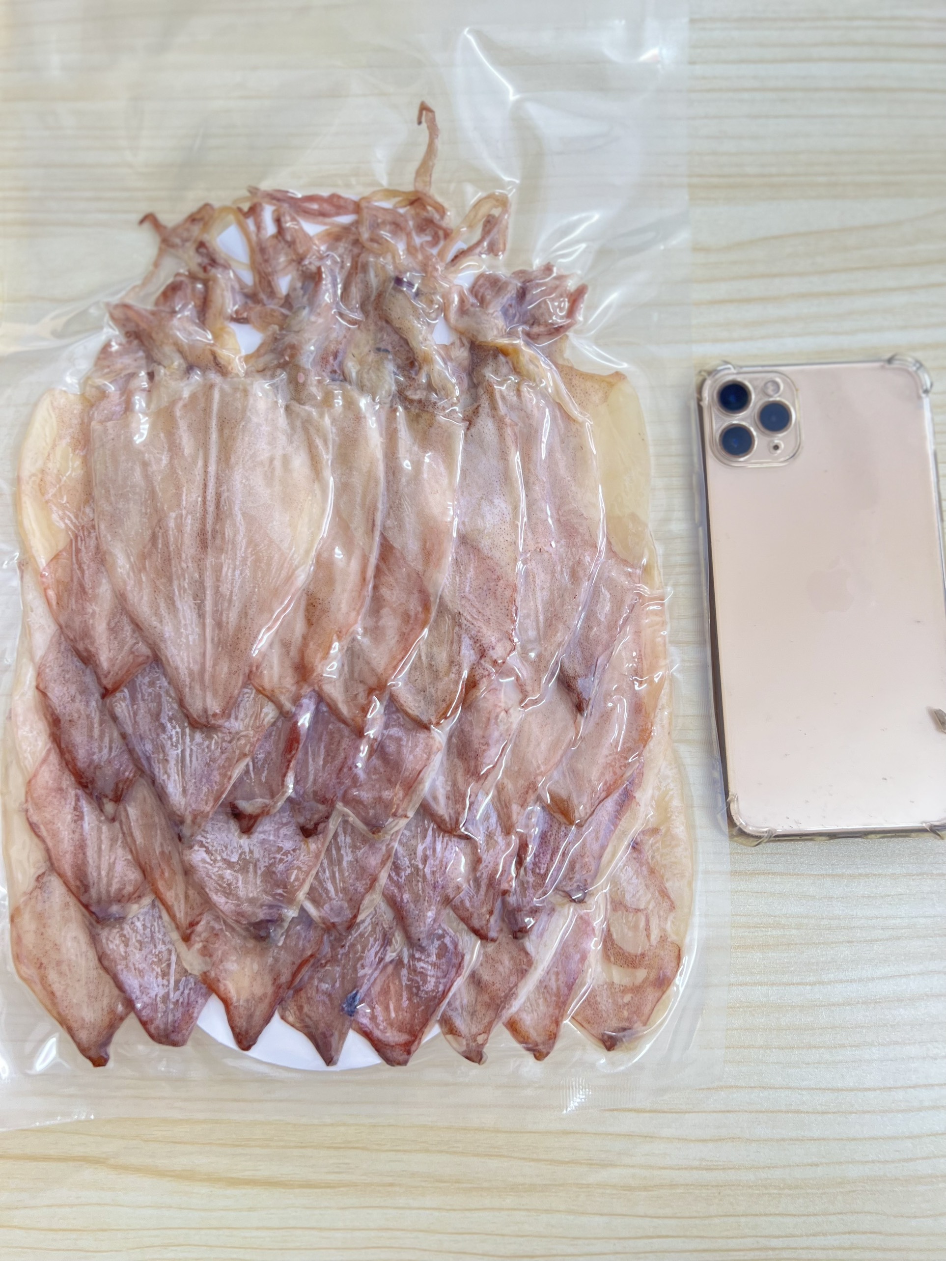 MỰC KHÔ NHA TRANG - GÓI 200G (50-55 con/kg)