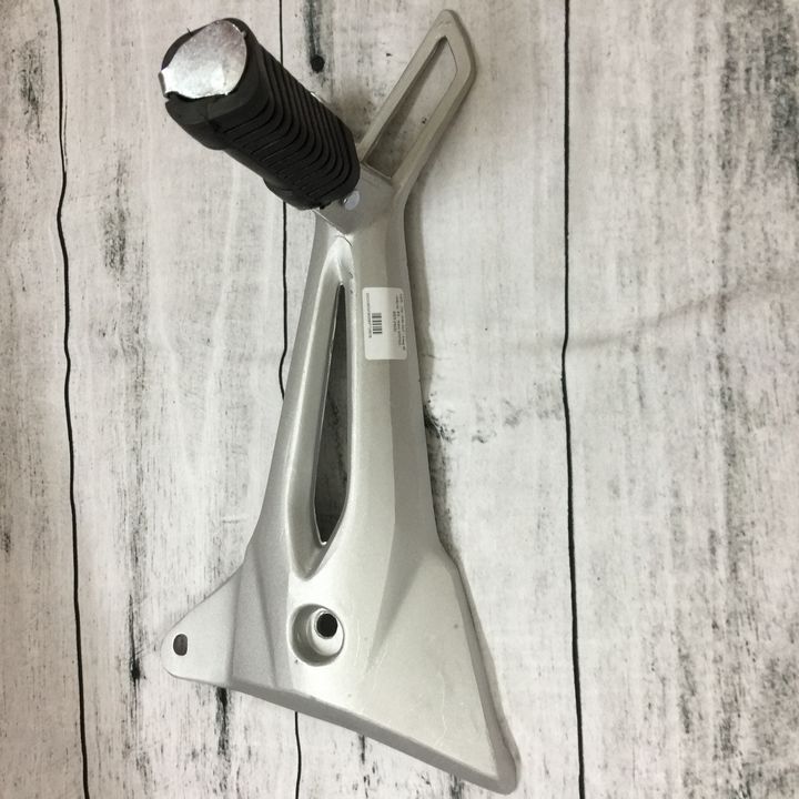 Gác chân  sau xe Wave RS / S100 / Wave alpha , báng để chân sau xe máy