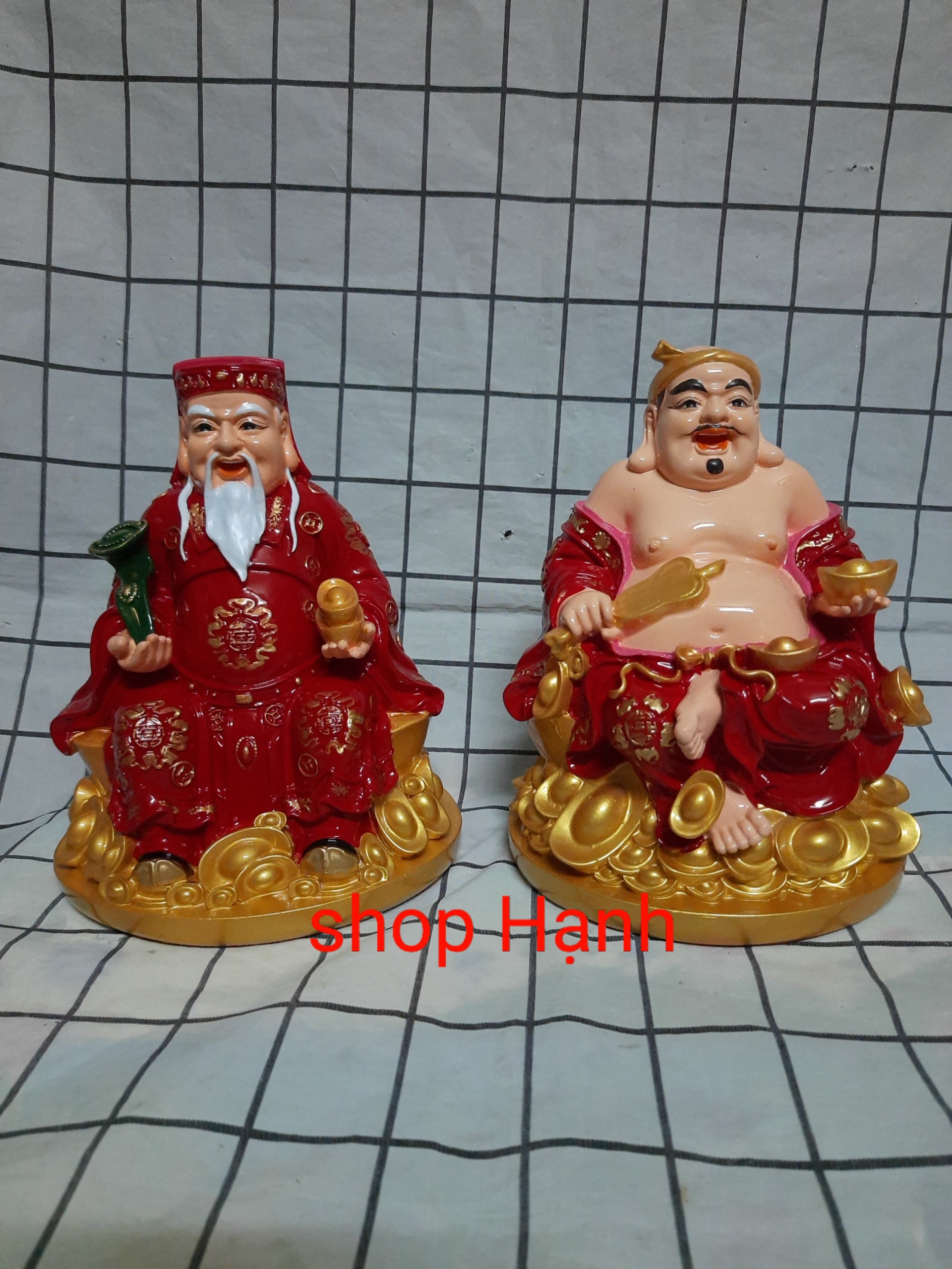 Ông Địa Thần Tài ngồi thỏi vàng đế tròn