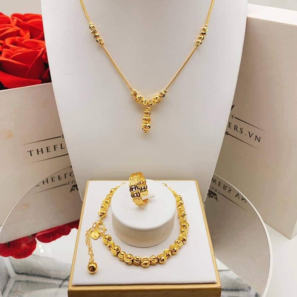 Bộ dây chuyền + nhân + lắc tay