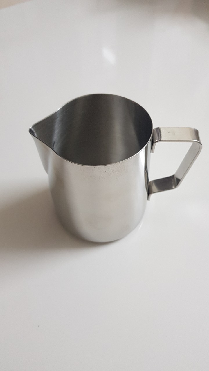 Ca đánh sữa inox 550ml