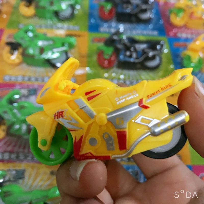 Vỉ 20 Chiếc Xe Chạy Đà 2 Loại Yo , Bé ( Sỉ Đồ Trẻ Em)