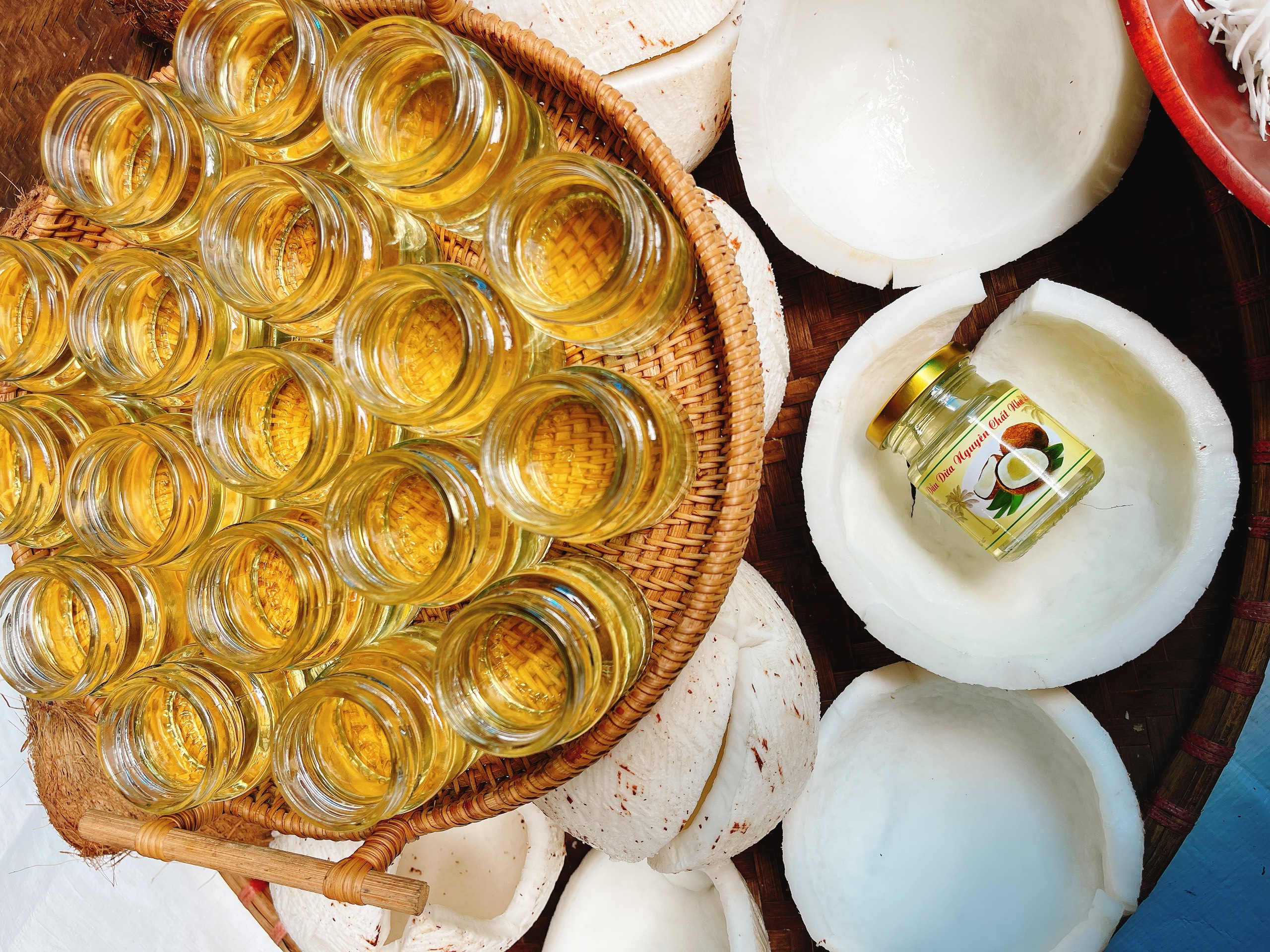 Dầu Dừa Nguyên Chất Handmade ( Dưỡng Tóc- Môi, Dưỡng Dài Mi, Chống Rạn Da) 100ml