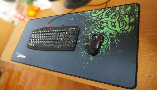 (HCM) Bàn di chuột lót chuột mouse pad  Razzer 70cm x30cm x4 ly Miếng lót chuột game RAZZER cỡ lớn 70x30cm