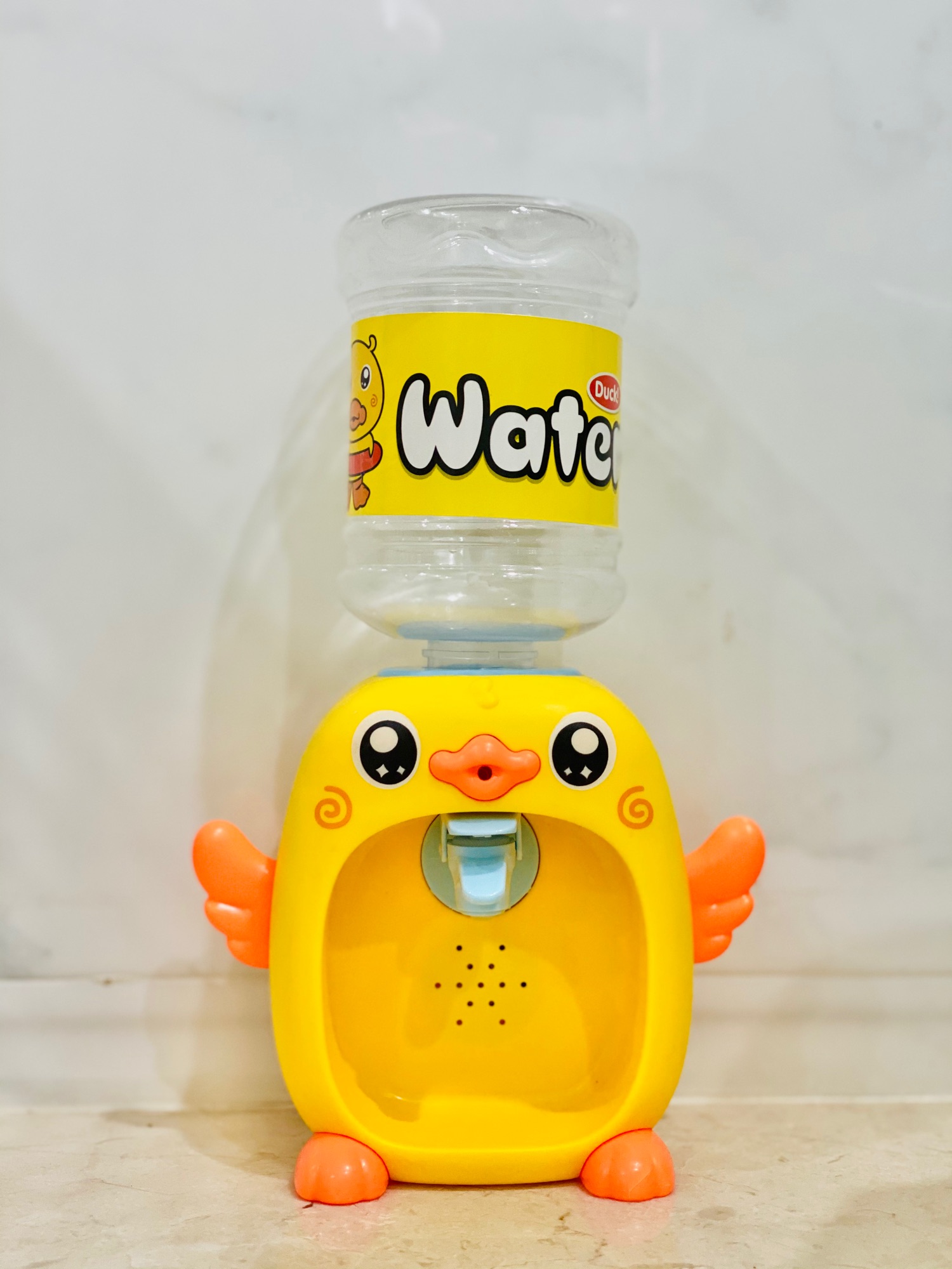 Bình uống nước mini cho bé yêu