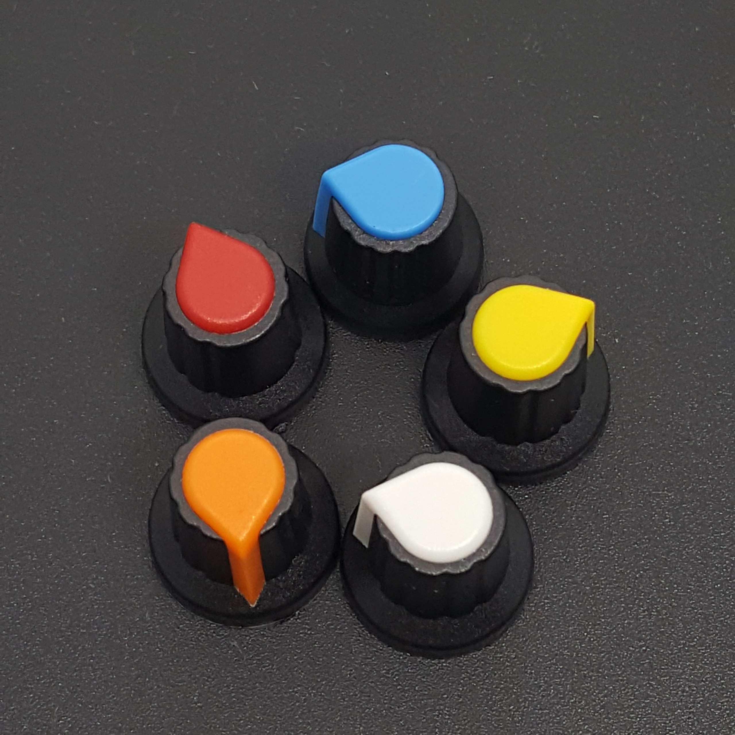 10 con Núm triết áp xanh