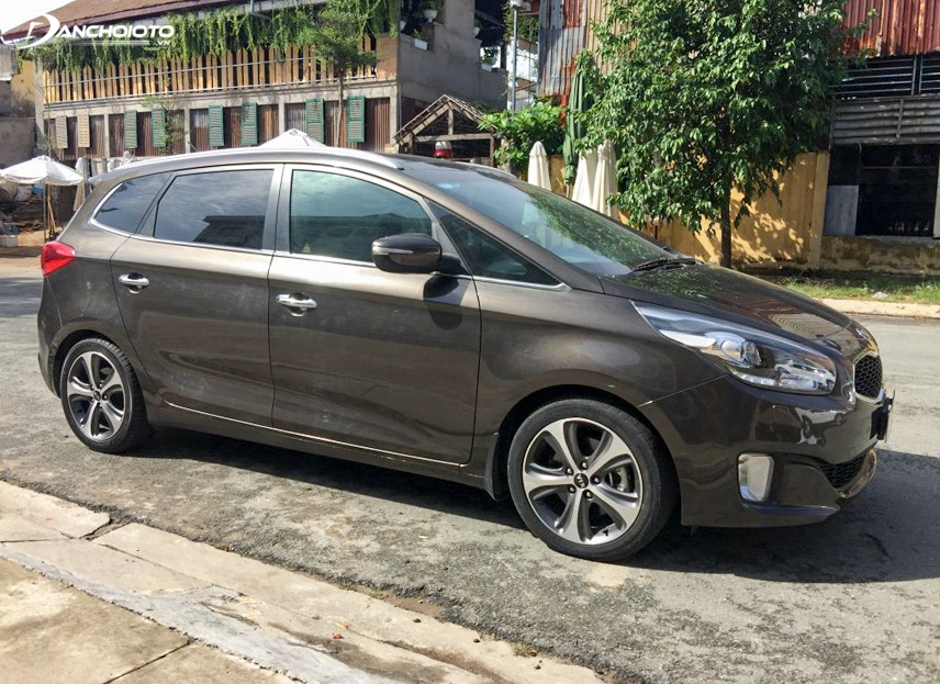 Đôi ty chống cốp sau Kia Rondo