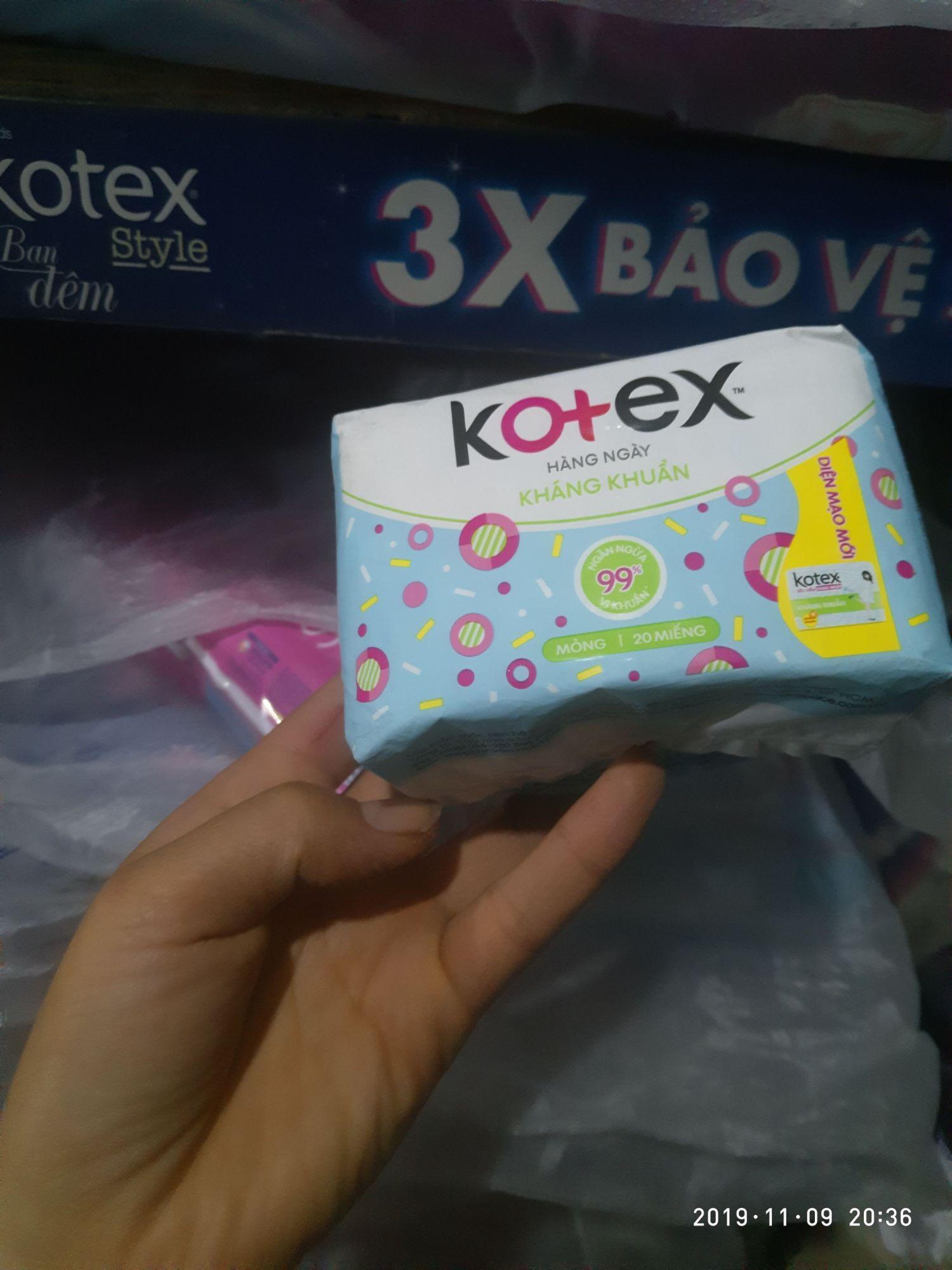 Combo 8 gói bvs hàng ngày kotex 20 miếng