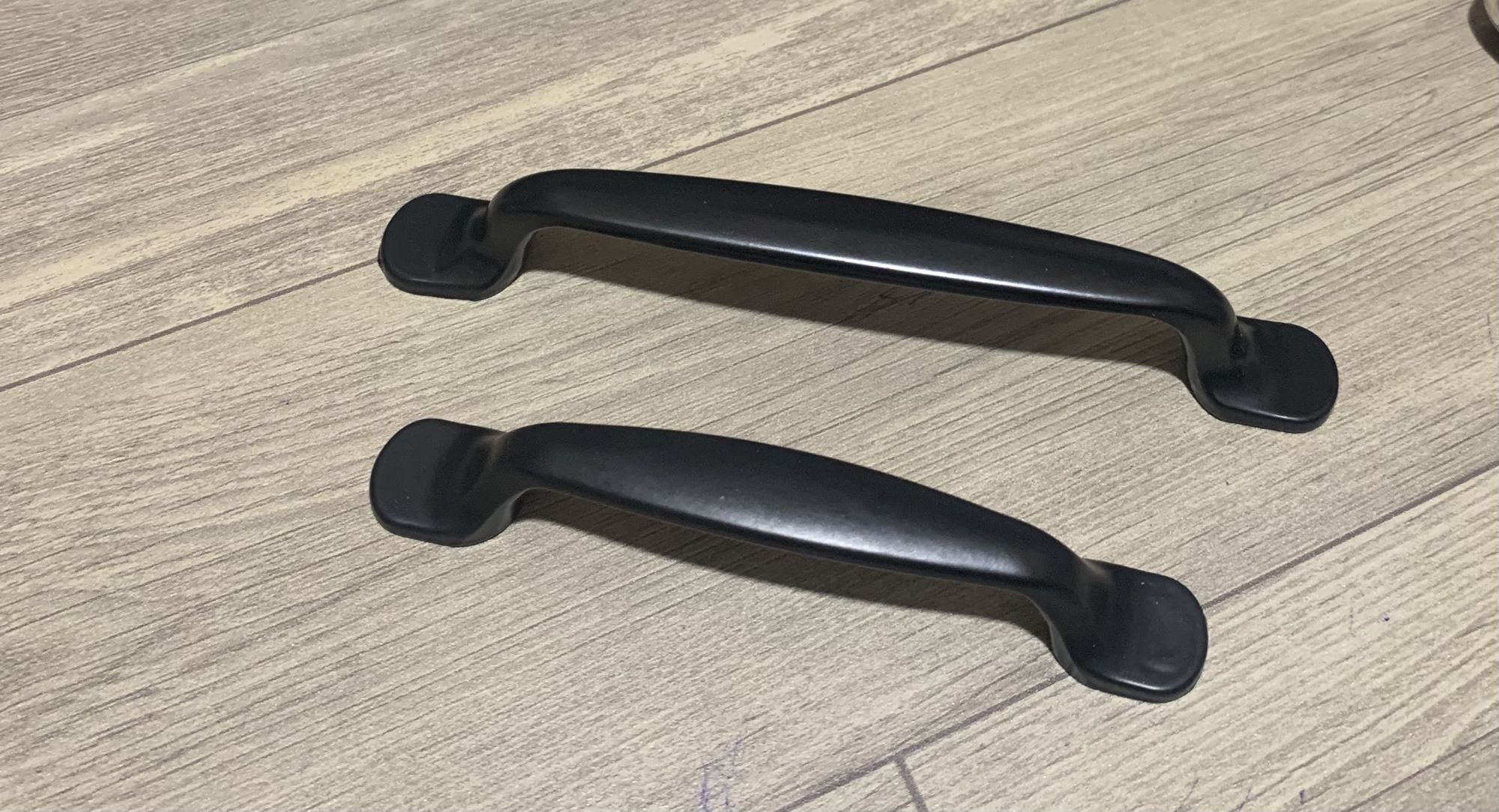 Tay nắm cửa tủ L2080 96MM