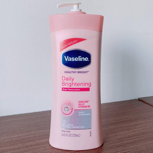 DƯỠNG THỂ VASELINE HỒNG 725ML