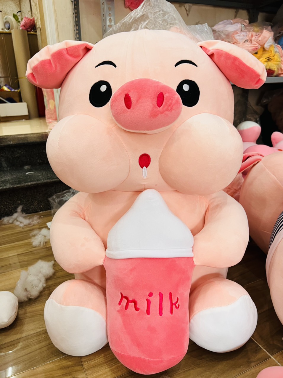 [HCM]GẤU BÔNG HEO ÔM BÌNH